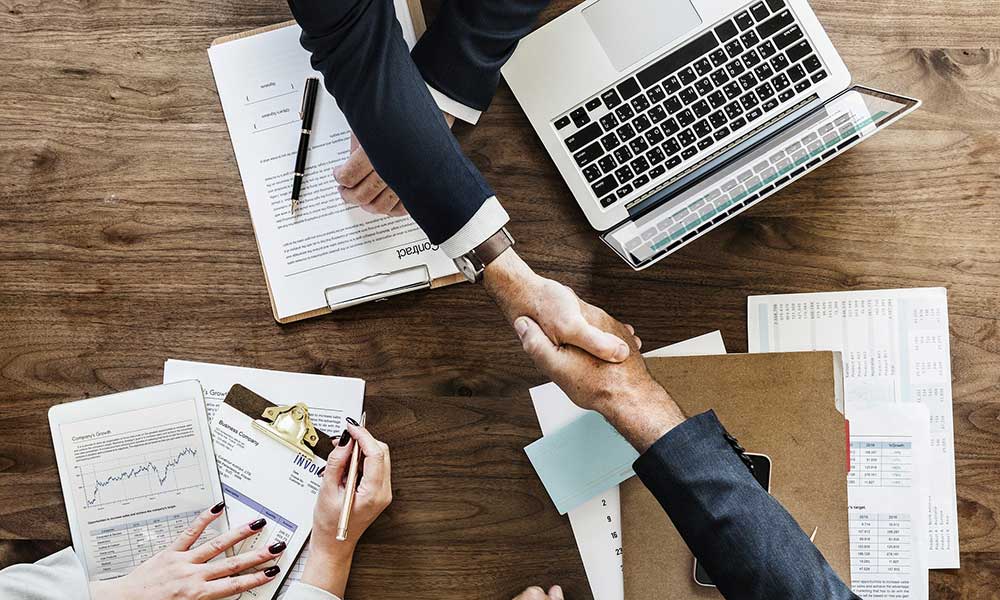 Business Law Support for Mid-Sized Companies in Denver